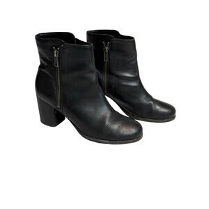 Frye Addie Black Leather Double Zip Ankle Boots Grunge Soft Goth Size 9B